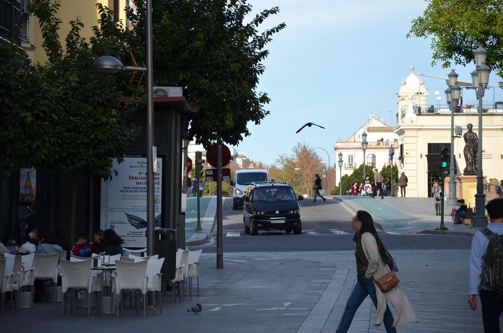 Apartamento San Jacinto Sevilla Kültér fotó