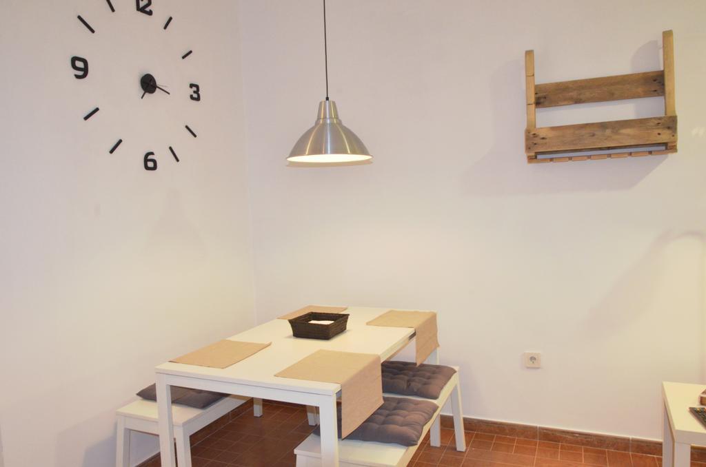 Apartamento San Jacinto Sevilla Kültér fotó