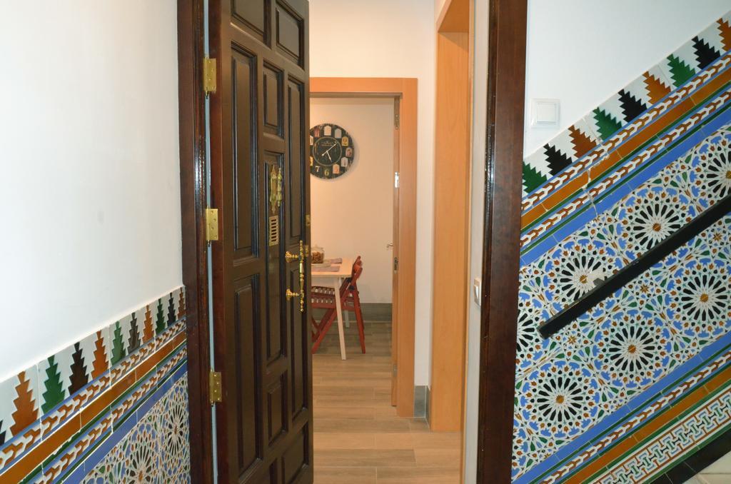 Apartamento San Jacinto Sevilla Kültér fotó