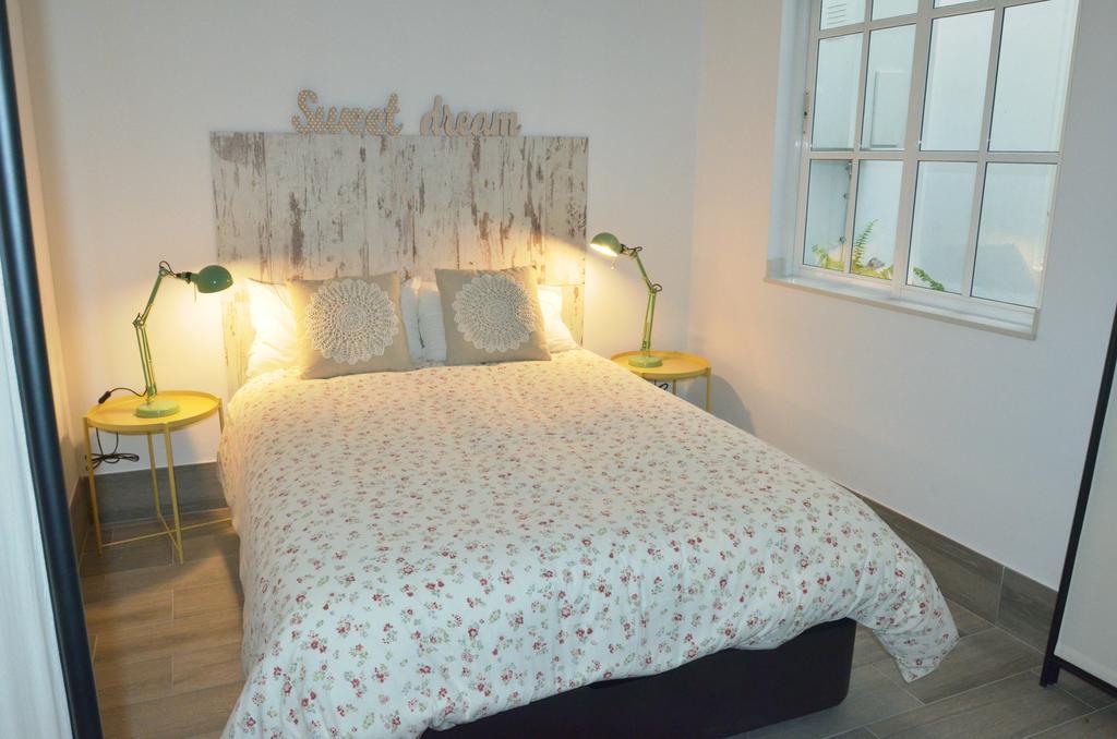 Apartamento San Jacinto Sevilla Kültér fotó