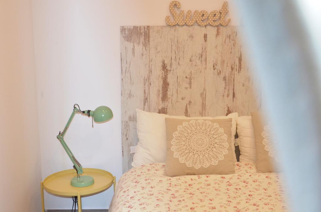 Apartamento San Jacinto Sevilla Kültér fotó