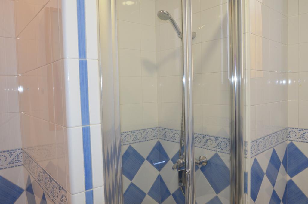 Apartamento San Jacinto Sevilla Kültér fotó